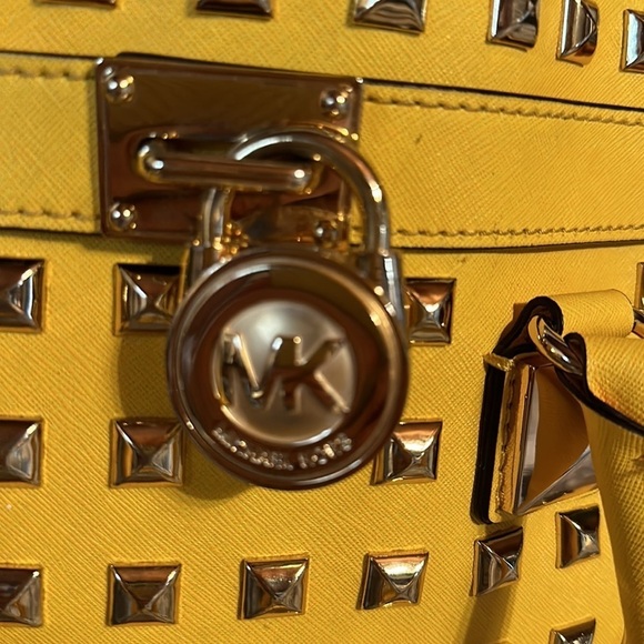 Michael Kors Hamilton bag wallet wristlet yellow studded. Large. 14” COA - Picture 17 of 17